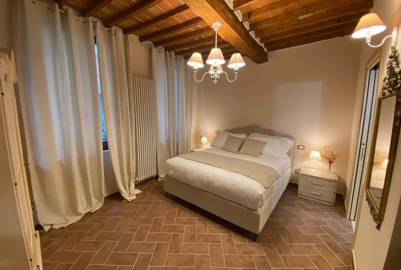Lastamperia19 Camere-Rooms Montepulciano Stazione
