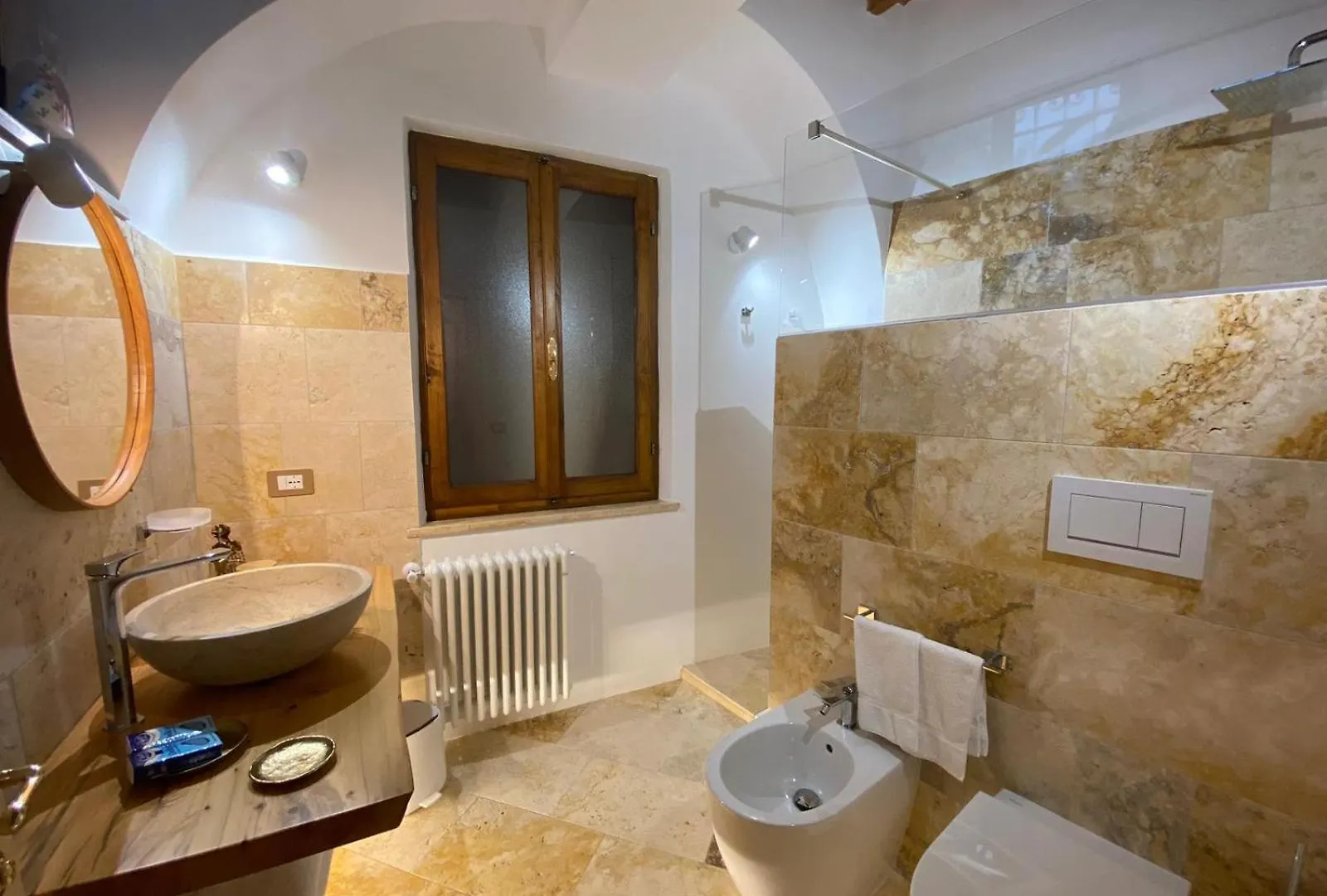 Lastamperia19 Camere-Rooms Montepulciano Guest house