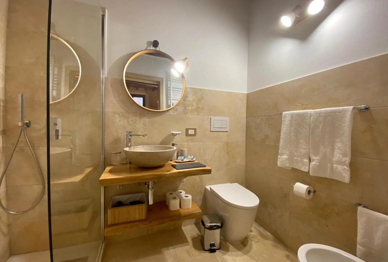 Lastamperia19 Camere-Rooms Montepulciano 0*,