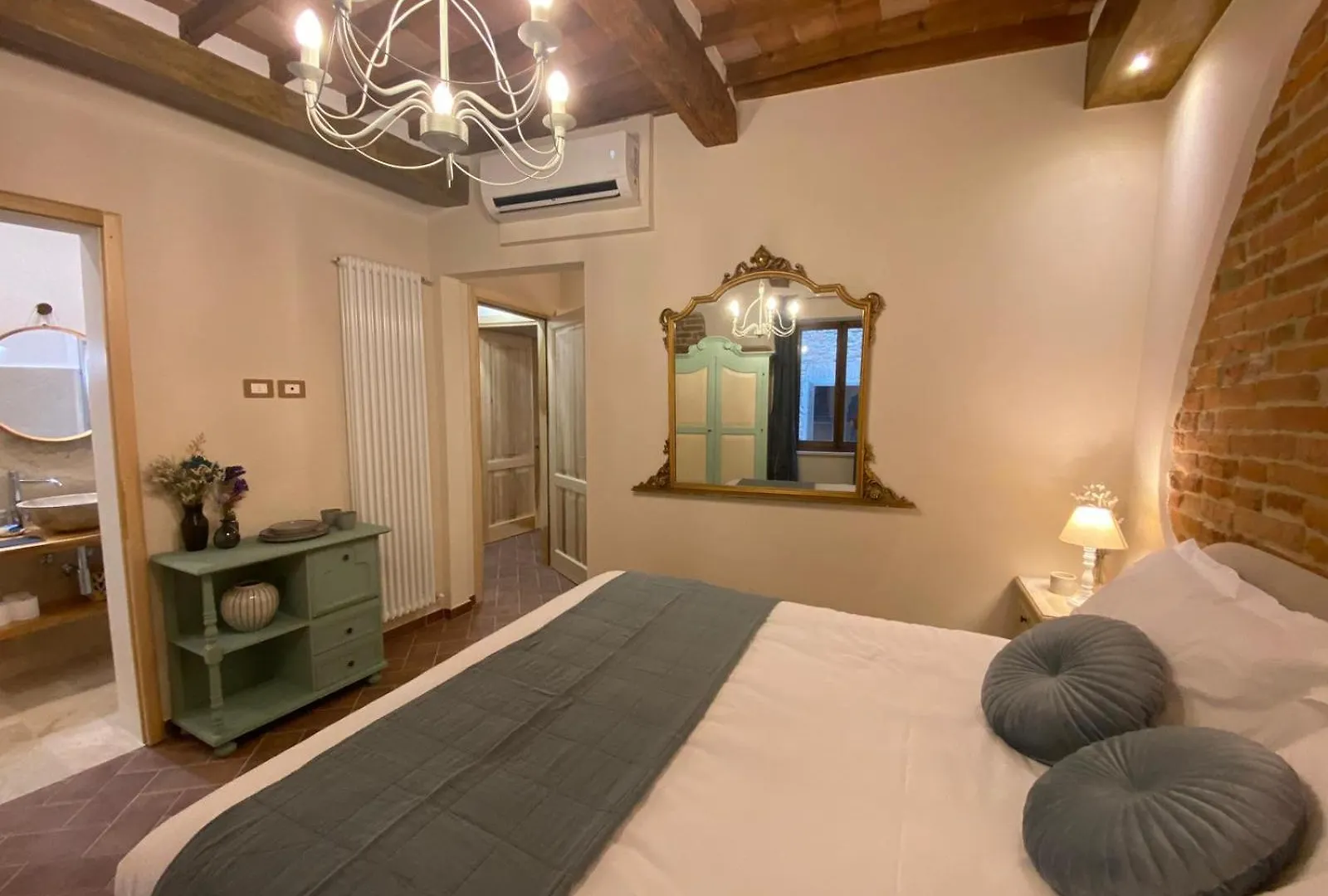 Lastamperia19 Camere-Rooms Montepulciano 0*,