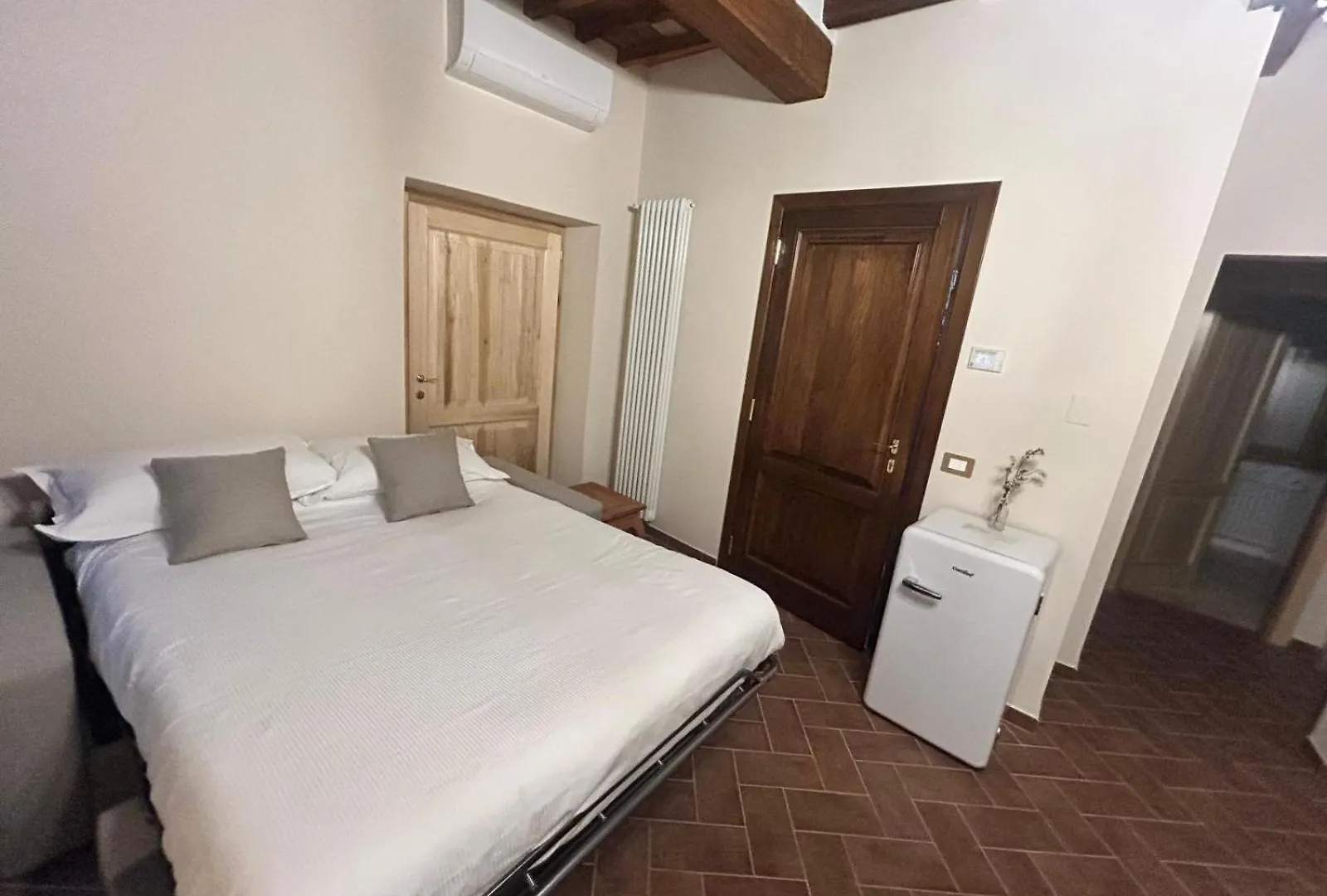 Guest house Lastamperia19 Camere-Rooms Montepulciano
