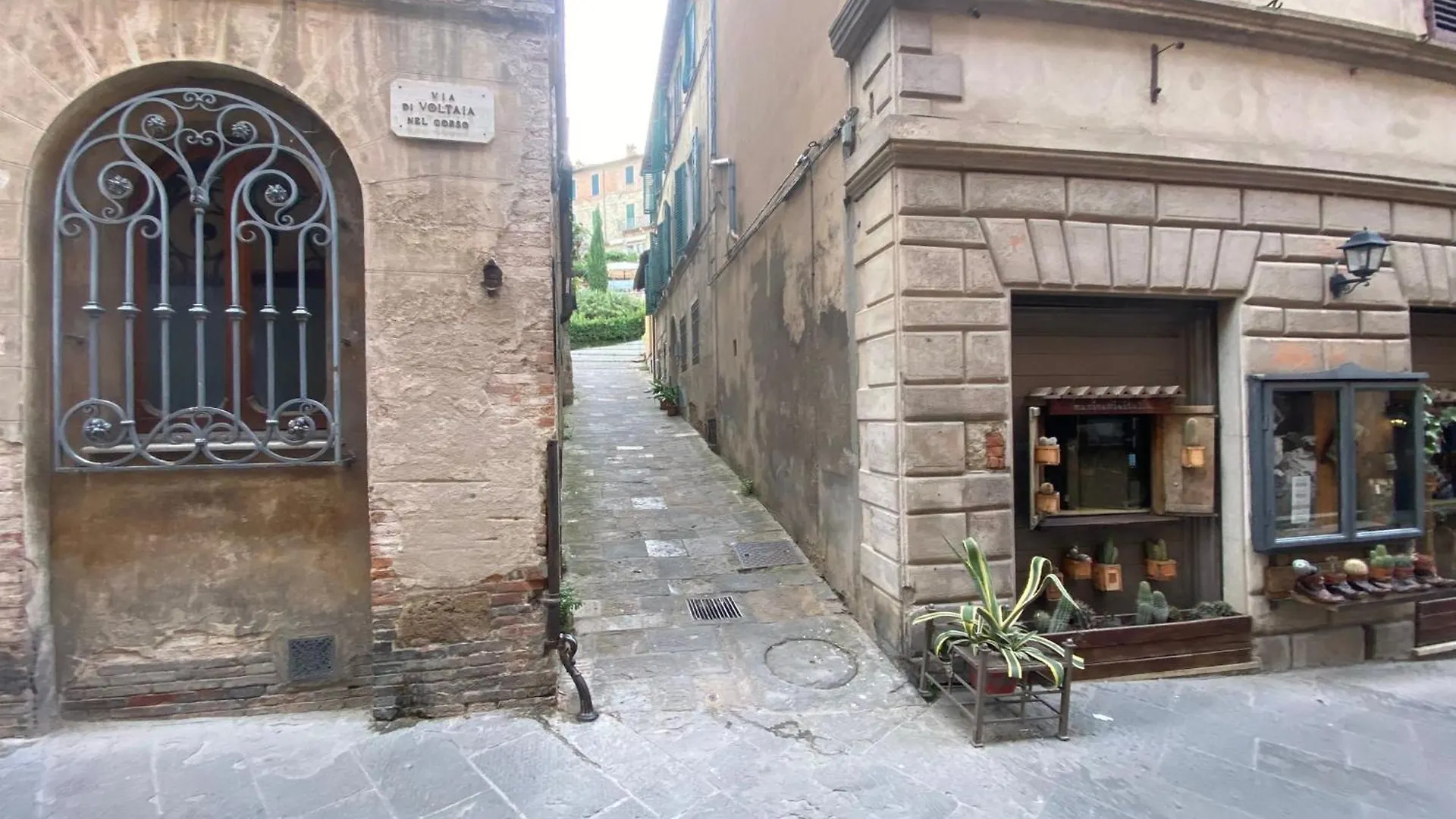 Lastamperia19 Camere-Rooms Montepulciano 0*,  Italy